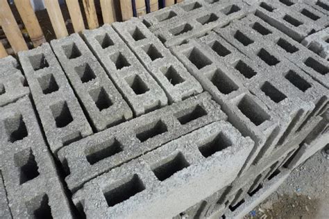 ilang hollow blocks sa isang metro|Concrete Hollow Blocks: Ang Kumpletong Gabay Para sa Iyo.